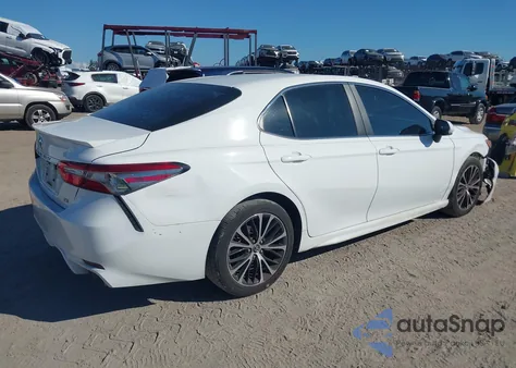 2018 Toyota Camry Se z USA, uszkodzony, nr VIN 4T1B11HK8JU605651